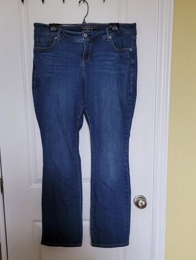 Torrid jeans Barely Boot size 16 plus size blue denim stretchy casual pants
